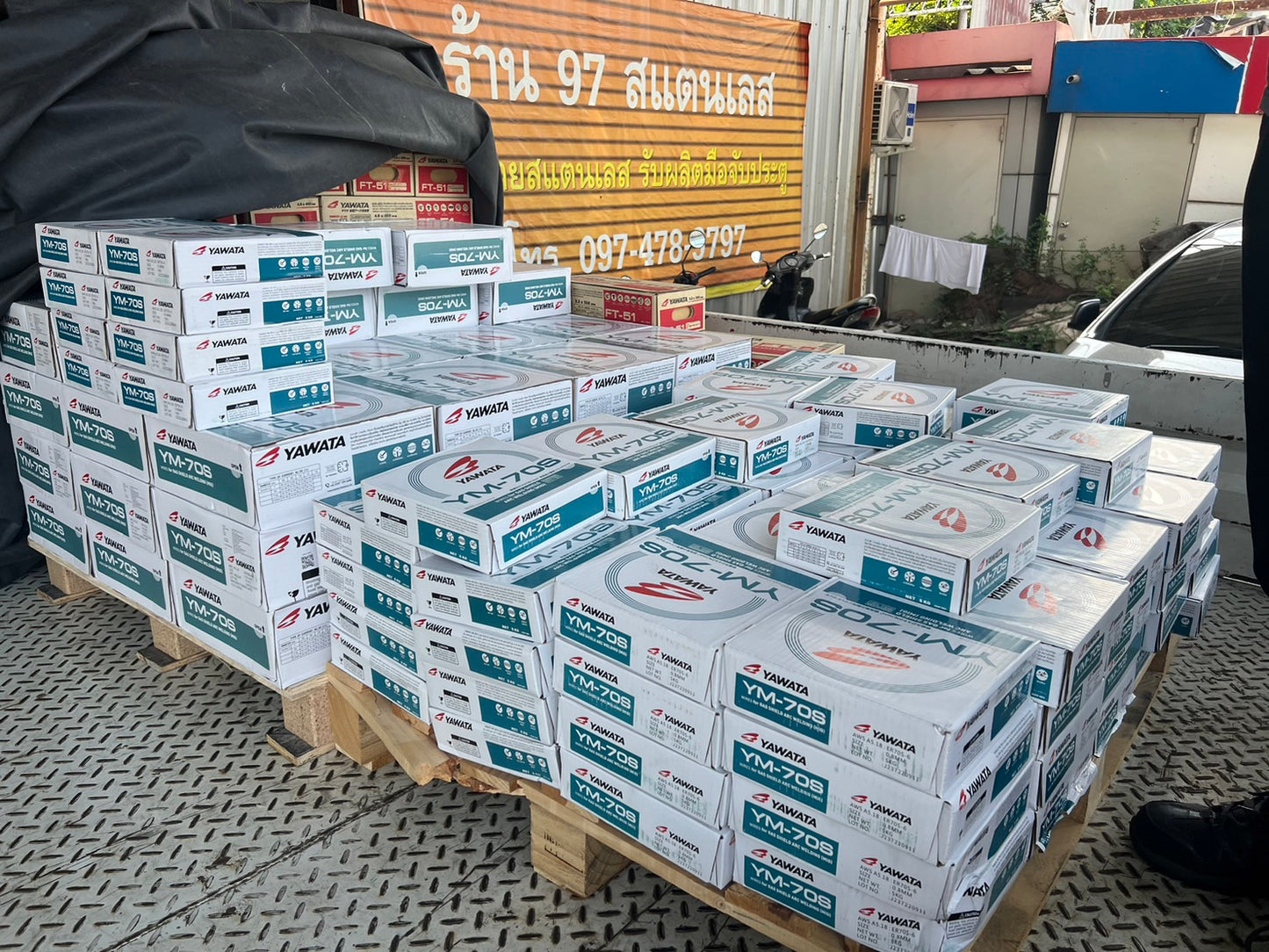 YAWATA ยาวาต้า ลวดเชื่อมมิก ลวดเชื่อม CO2 MIG รุ่น YM70S ขนาด 0.9 มิล (ม้วน 5 กิโล) อาร์กนิ่ม สะเก็ดไฟน้อย แนวเชื่อมสวย
