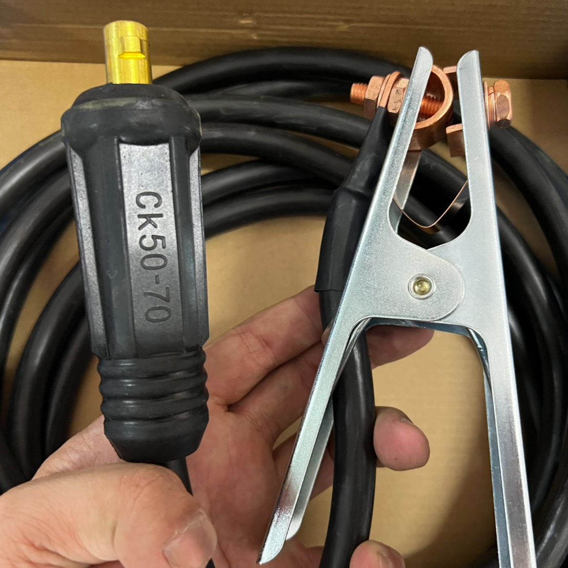 ชุดสายดินพร้อมใช้ สำหรับเครื่องเชื่อม สายไฟขนาด35 ยาว5เมตร ท้ายยูโร คีมจับสายดินขนาด300แอมป์