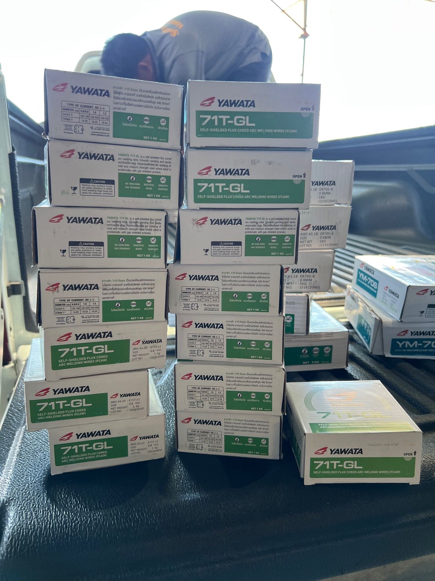 YAWATA Flux core ลวดเชื่อม ยาวาต้า ฟลักซ์คอร์ ไม่ใช้แก๊ส รุ่น 71T-GL ขนาด 1.0 (ม้วนละ 1 กิโล) ลวดเชื่อมเหล็กเหนียว รวมVAT