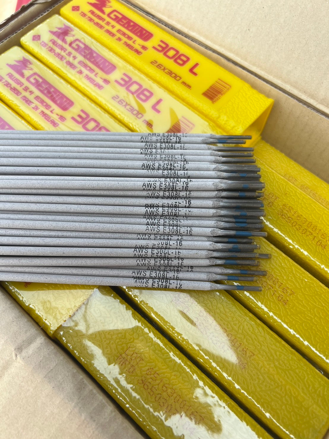 (ยกลัง20กิโล) GEMINI ลวดเชื่อม สแตนเลส 308L-16 ขนาด 2.6 มิล เจมินี่ ลวดเชื่อมไฟฟ้า ลวดเชื่อมธูป ใช้กับตู้เชื่อมไฟฟ้า