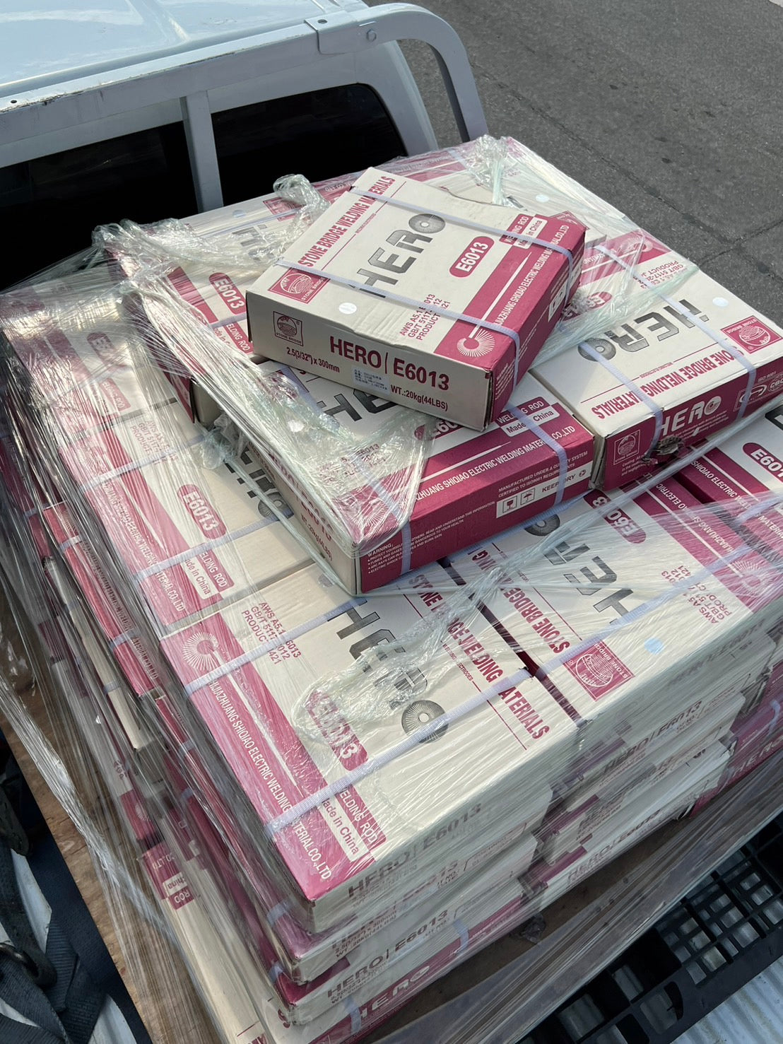 (ยกลัง20กิโล) HERO E6013 ลวดเชื่อม ขนาด 2.5x300มิล ลวดเชื่อมไฟฟ้า ธูป ธูปเชื่อม เชื่อมเหล็ก รับรองมาตราฐานการผลิต ของแท้